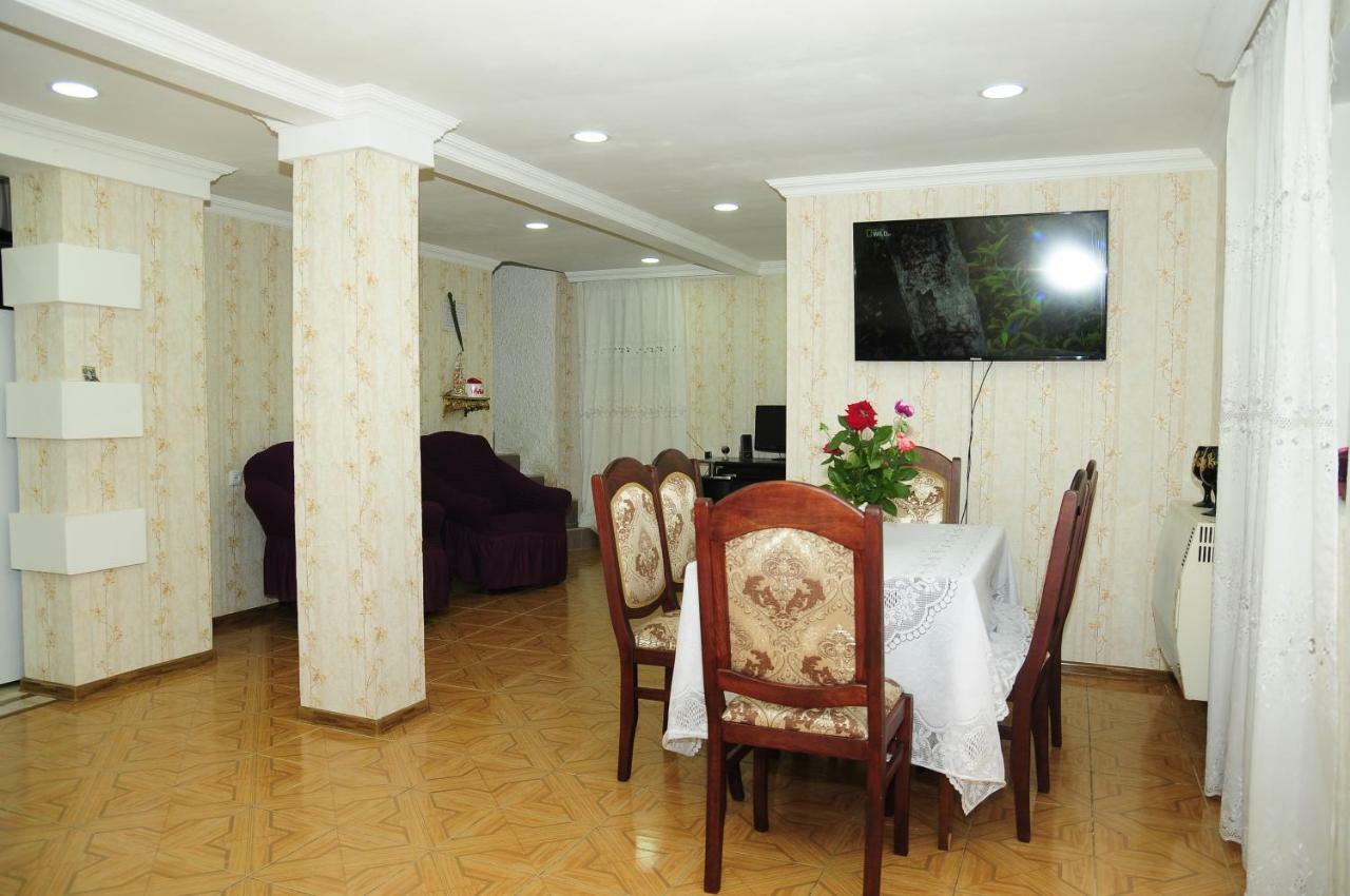 Guest House Ivo Borjomi Εξωτερικό φωτογραφία